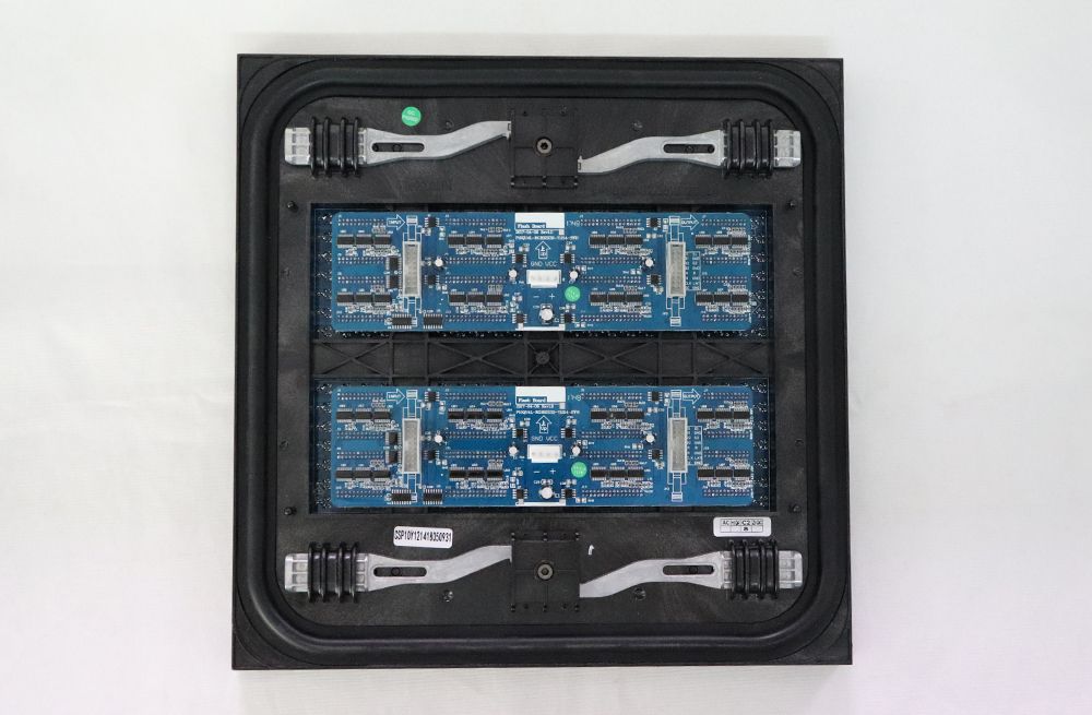 P10 Dual Maintenance LED Module Outdoor DIP 1R1G1B 320x320mm